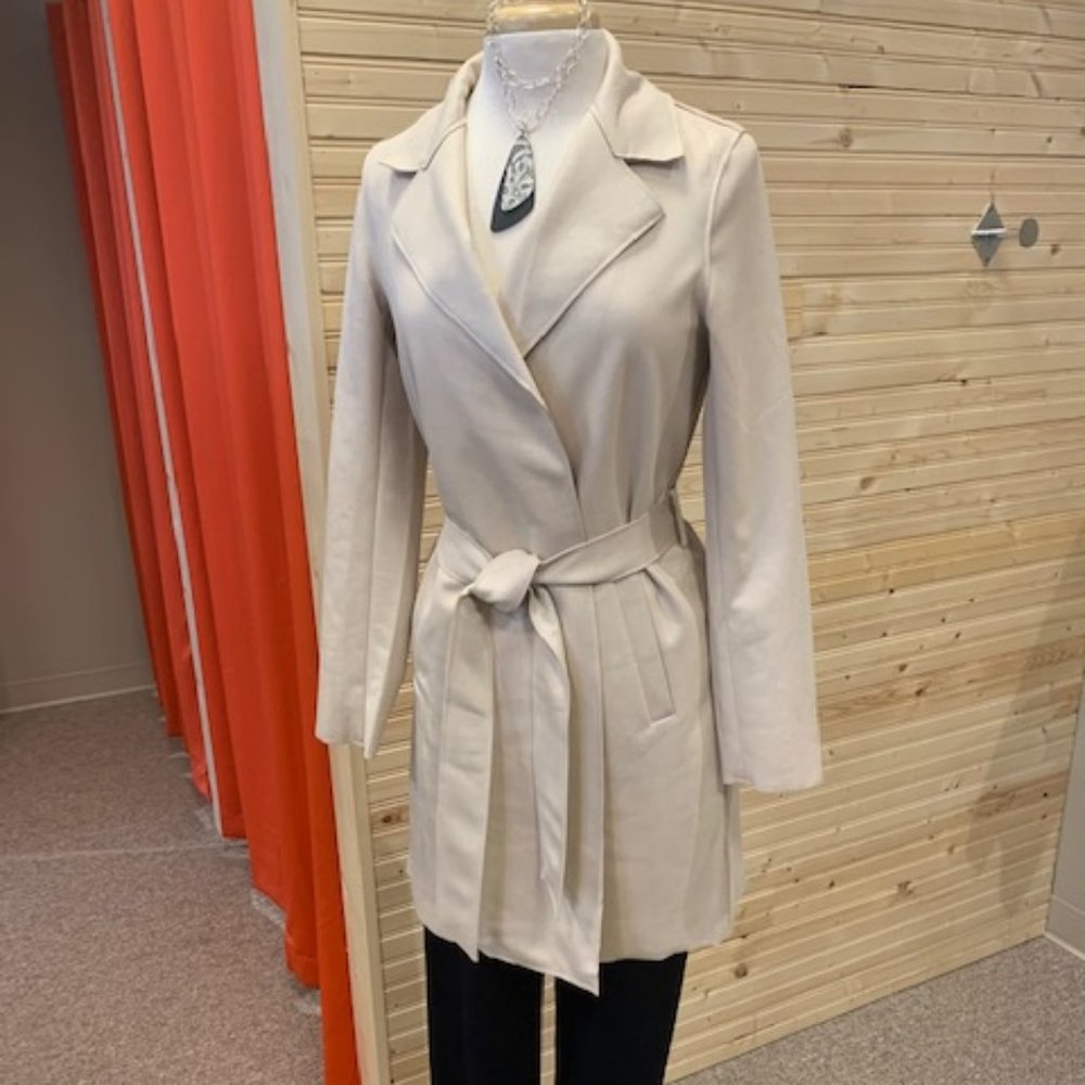 Love Token Everson Lite Trench